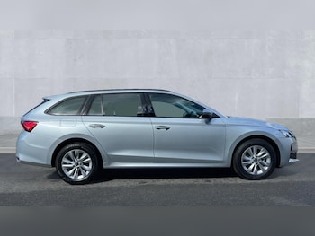 Used Skoda Octavia 2024 for sale - 75653018: Photo