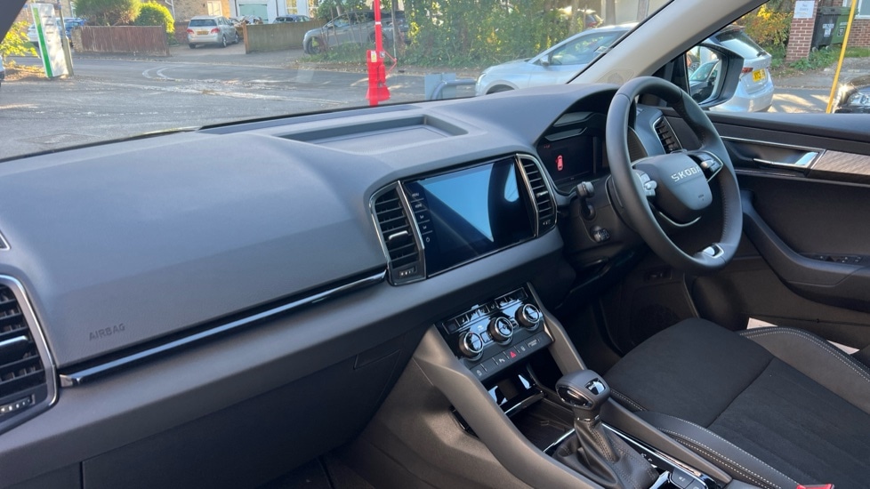 Used Skoda Karoq 2025 for sale - 76168807: Photo 2