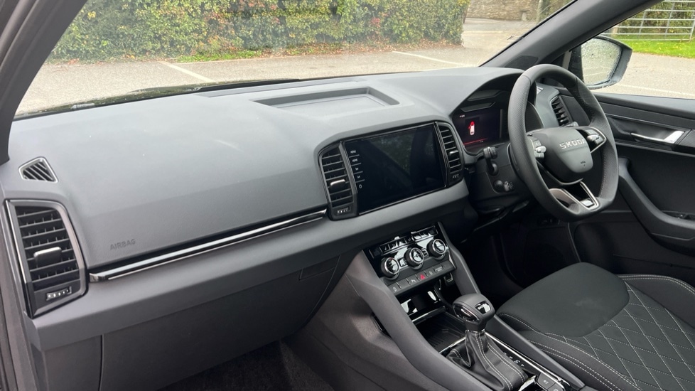 Used Skoda Karoq 2025 for sale - 76168687: Photo 2