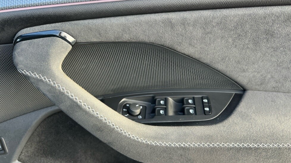 Vehicle 33