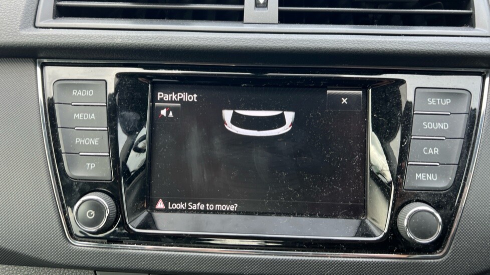 Used Skoda Fabia 2015 for sale - 76851231: Photo 21