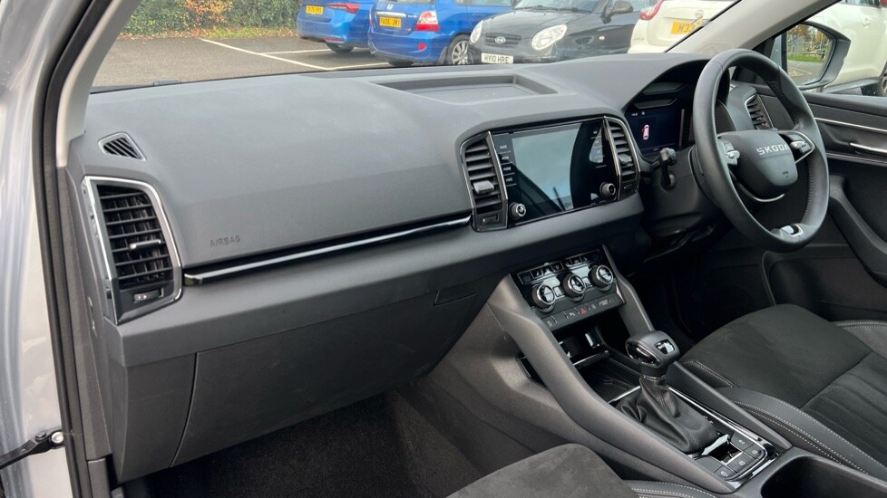 Used Skoda Karoq 2025 for sale - 76445087: Photo 2