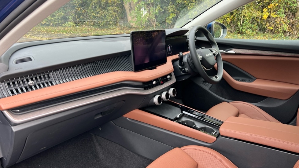 Used Skoda Superb 2025 for sale - 76672599: Photo 2