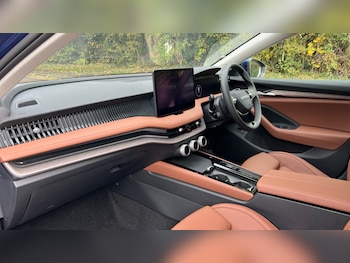 Used Skoda Superb 2025 for sale - 76672599: Photo