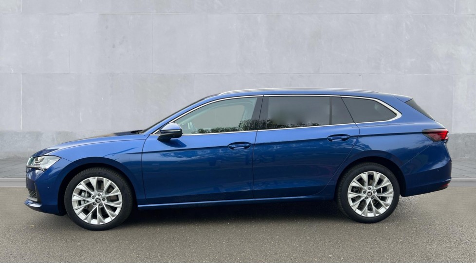 Used Skoda Superb 2025 for sale - 76672599: Photo 9