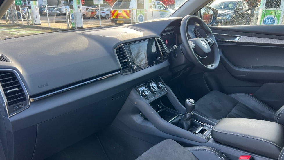 Used Skoda Karoq 2024 for sale - 76487285: Photo 2