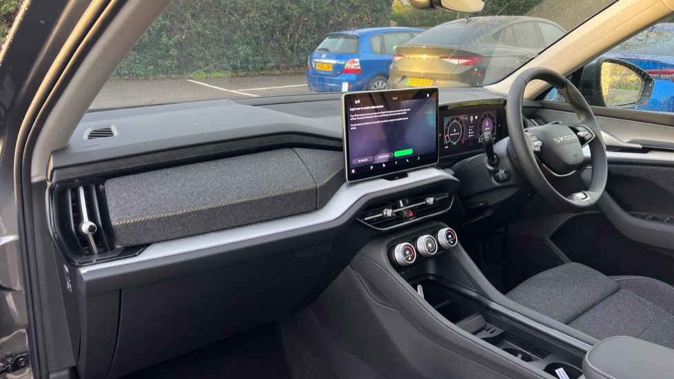 Used Skoda Kodiaq 2025 for sale - 76842210: Photo 2