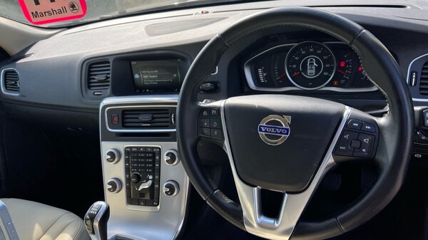 Used Volvo V60 2016 for sale - 76161533: Photo 11