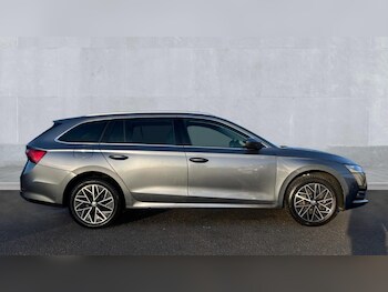 Used Skoda Octavia 2023 for sale - 76954345: Photo