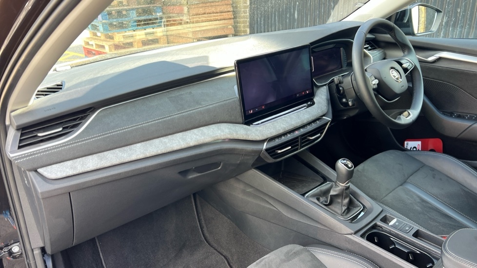 Used Skoda Octavia 2024 for sale - 75660440: Photo 2