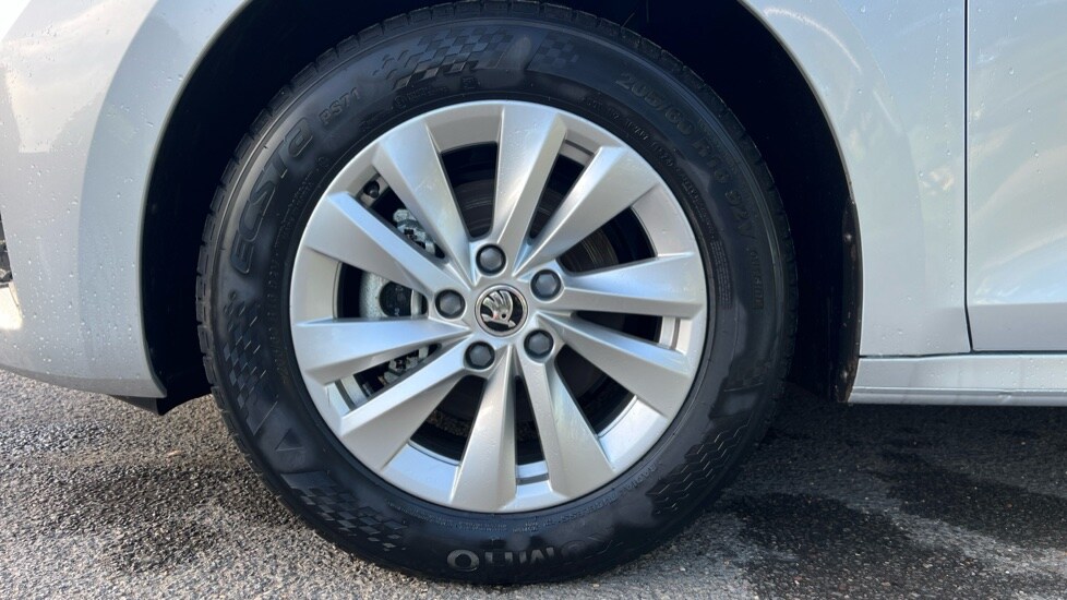 Used Skoda Octavia 2024 for sale - 75929927: Photo 5