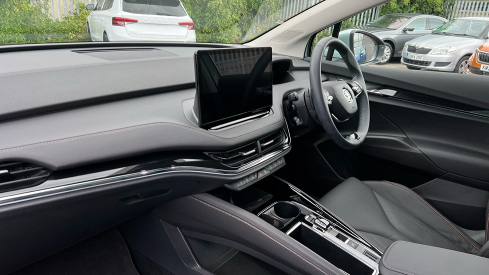 Used Skoda Enyaq 2023 for sale - 76668251: Photo 2