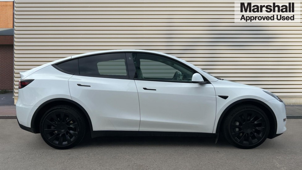 Used Tesla Model Y 2022 for sale - 76597990: Photo 2