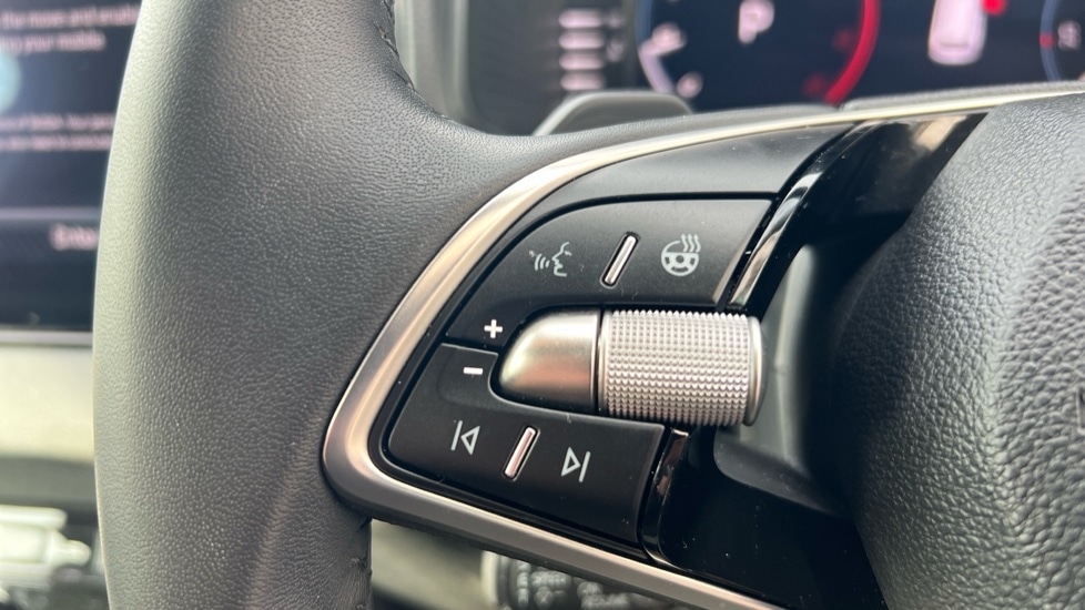 Used Skoda Karoq 2025 for sale - 76609732: Photo 23