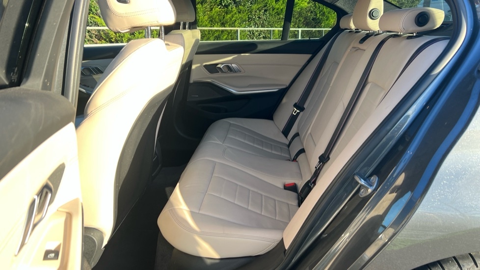 Used BMW 3 Series 2019 for sale - 76826802: Photo 14