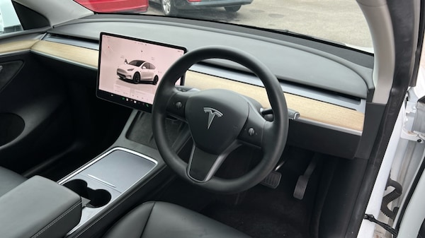 Used Tesla Model Y 2022 for sale - 76116837: Photo 9