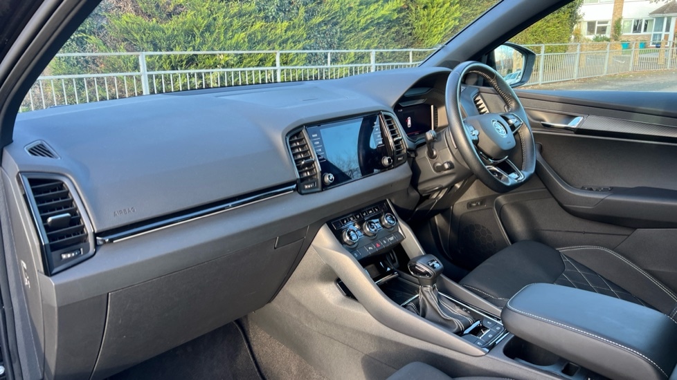 Used Skoda Karoq 2023 for sale - 76704303: Photo 2