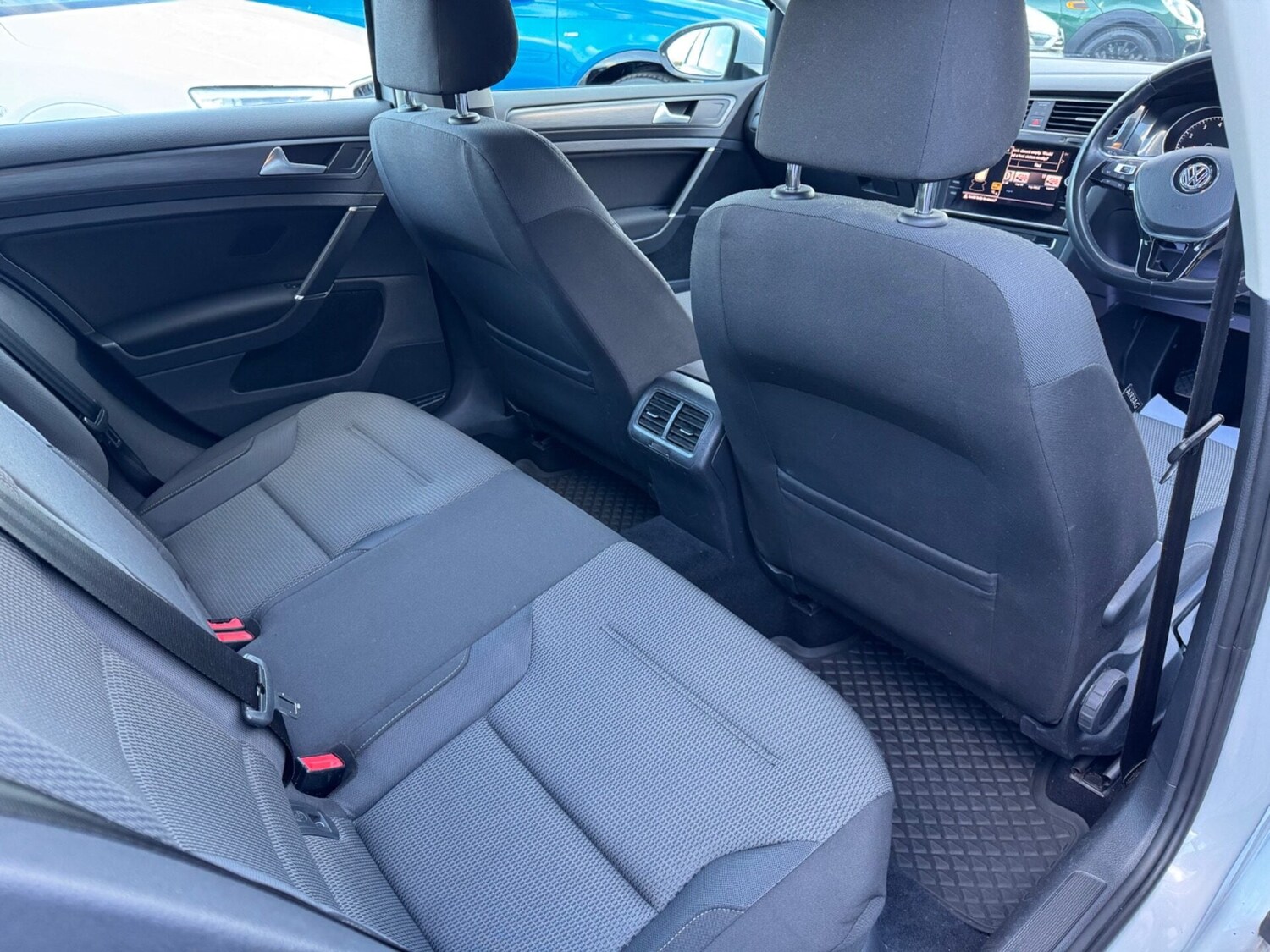 Used Volkswagen Golf 2017 for sale - 77283933: Photo 35