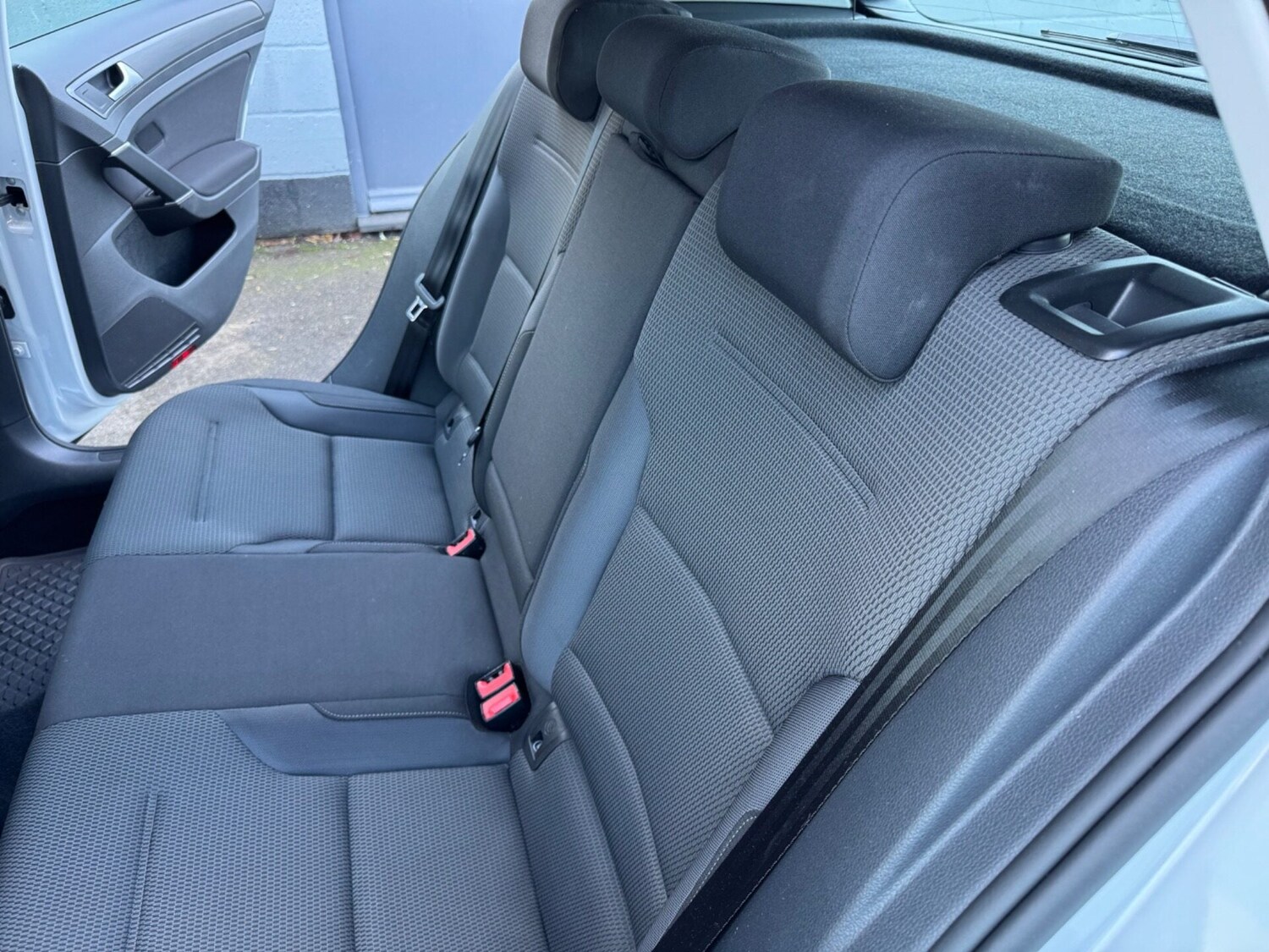 Used Volkswagen Golf 2017 for sale - 77283933: Photo 39