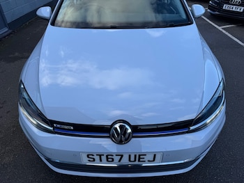 Used Volkswagen Golf 2017 for sale - 77283933: Photo