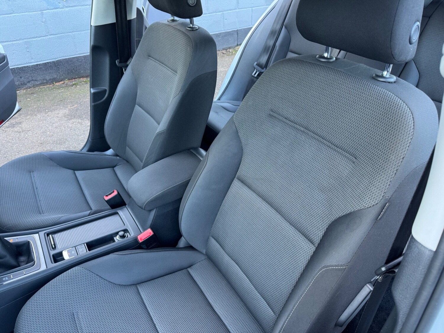 Used Volkswagen Golf 2017 for sale - 77283933: Photo 41