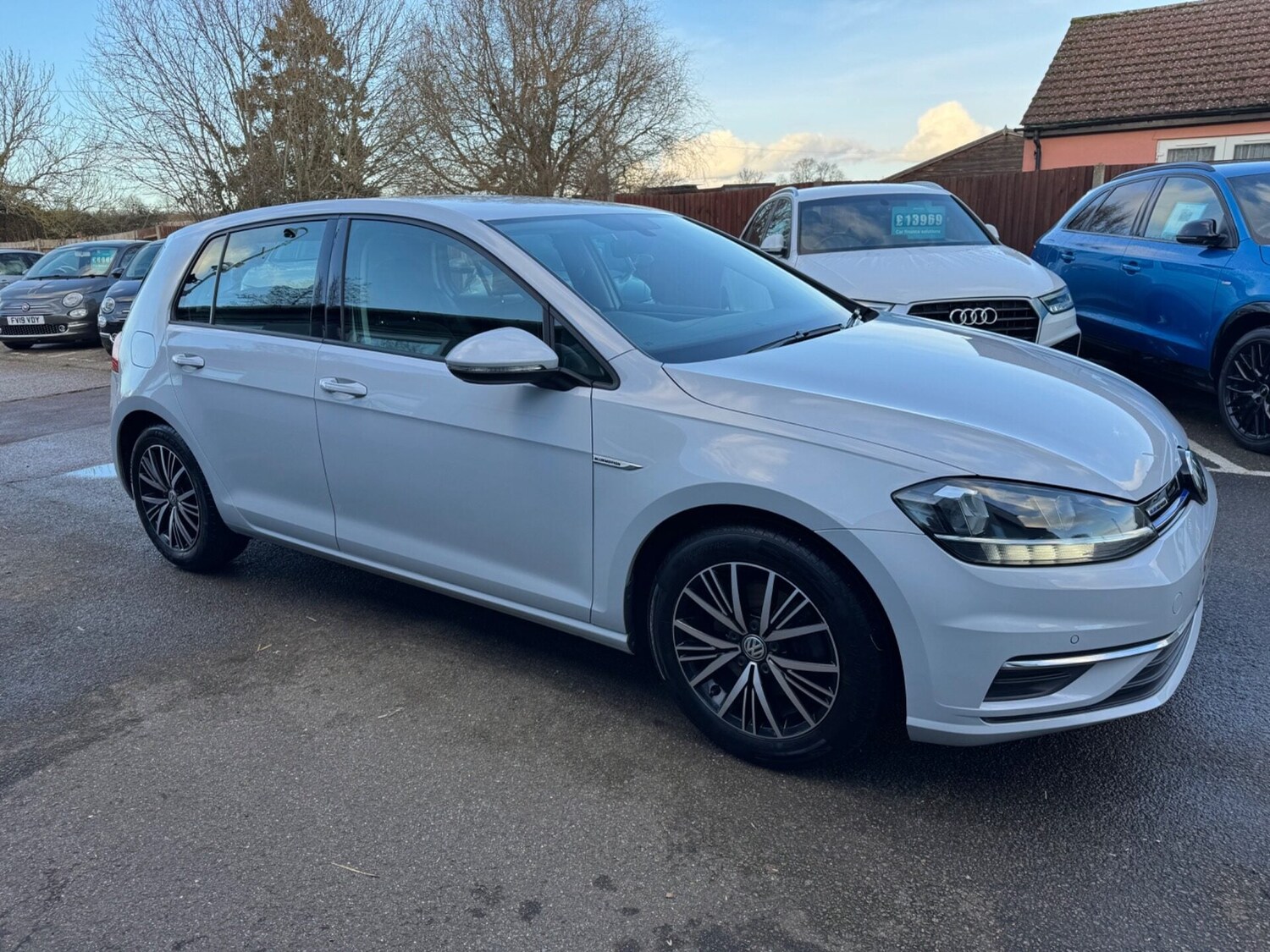 Used Volkswagen Golf 2017 for sale - 77283933: Photo 5