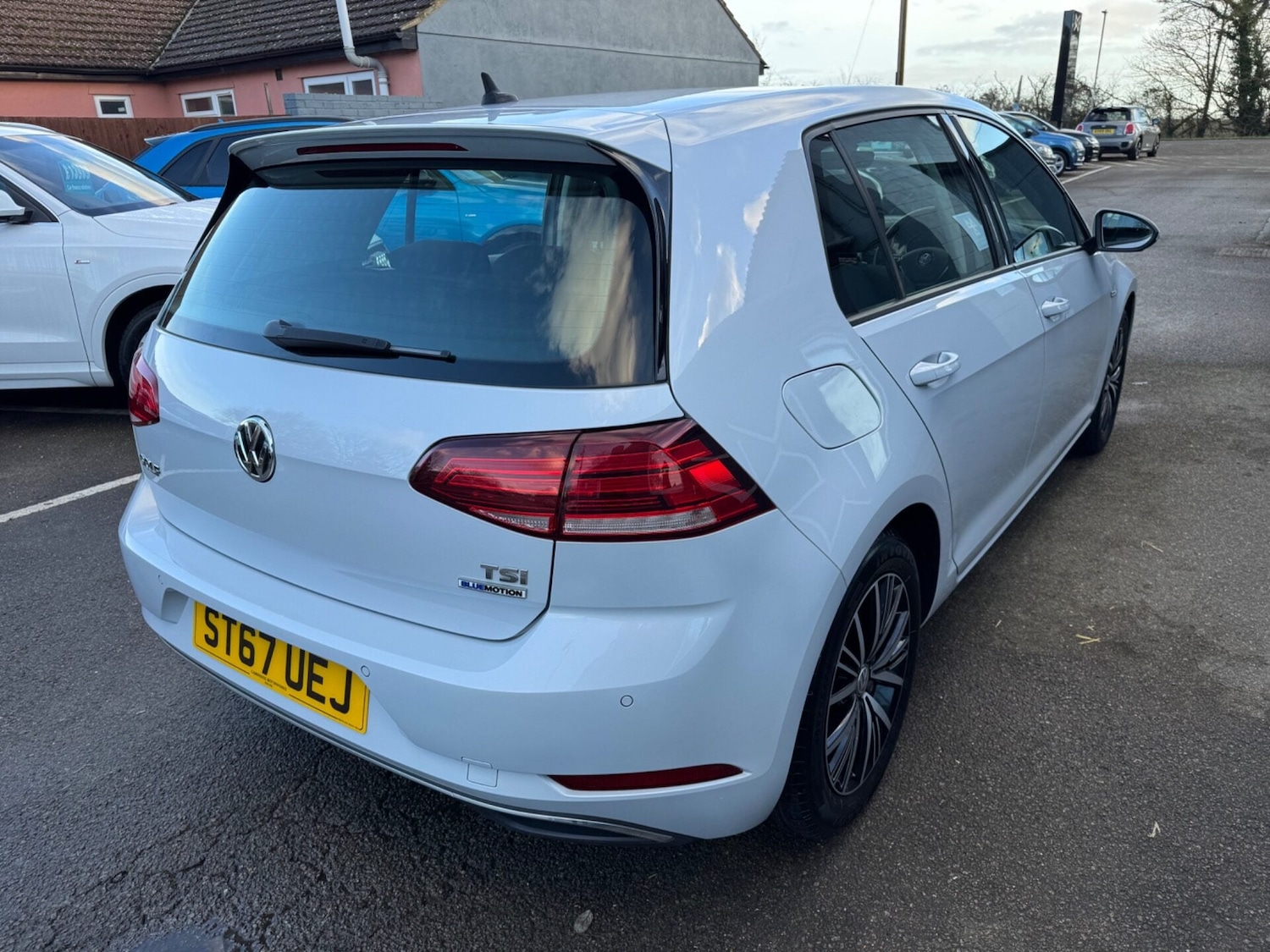 Used Volkswagen Golf 2017 for sale - 77283933: Photo 6