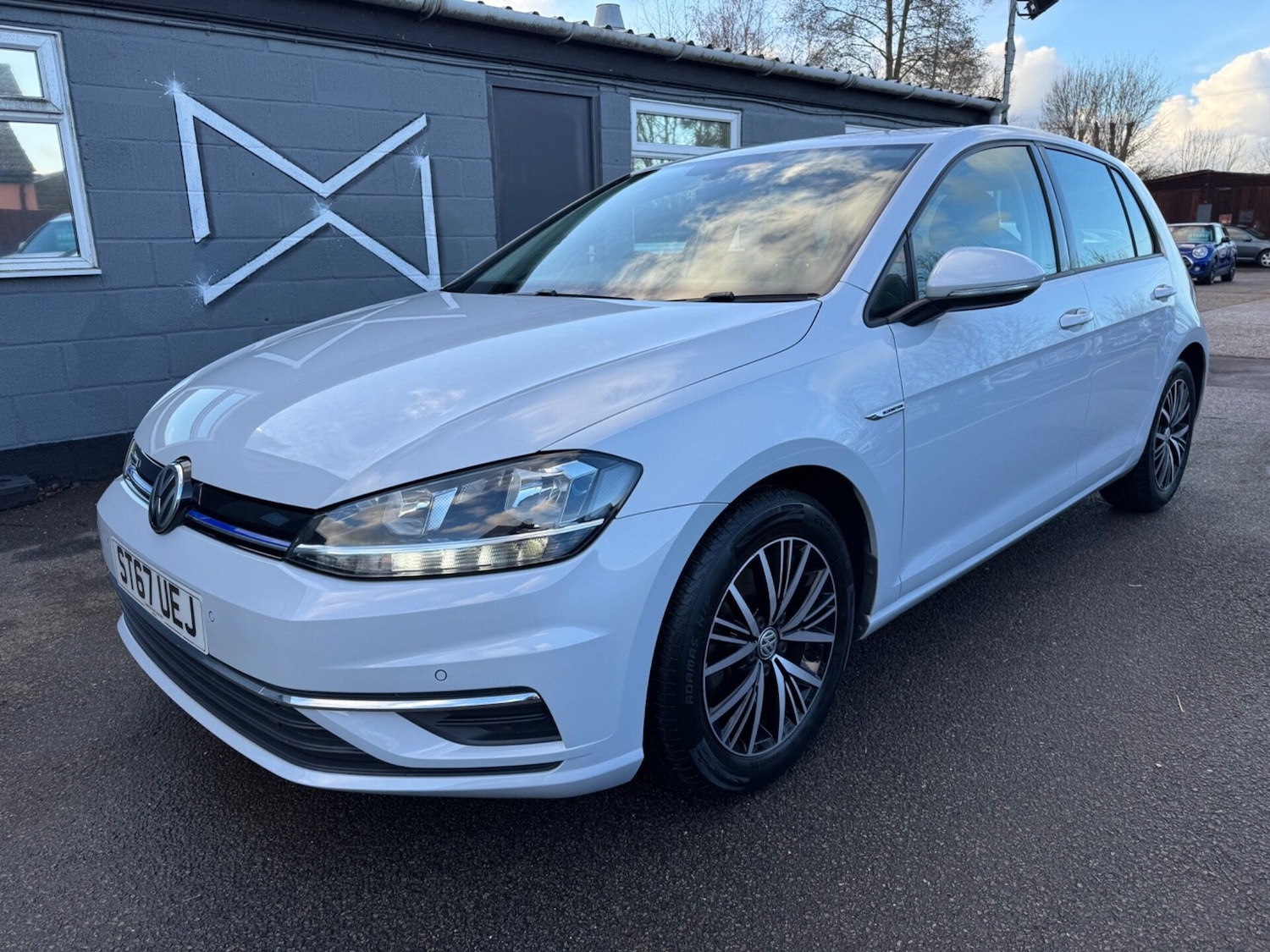 Used Volkswagen Golf 2017 for sale - 77283933: Photo 9