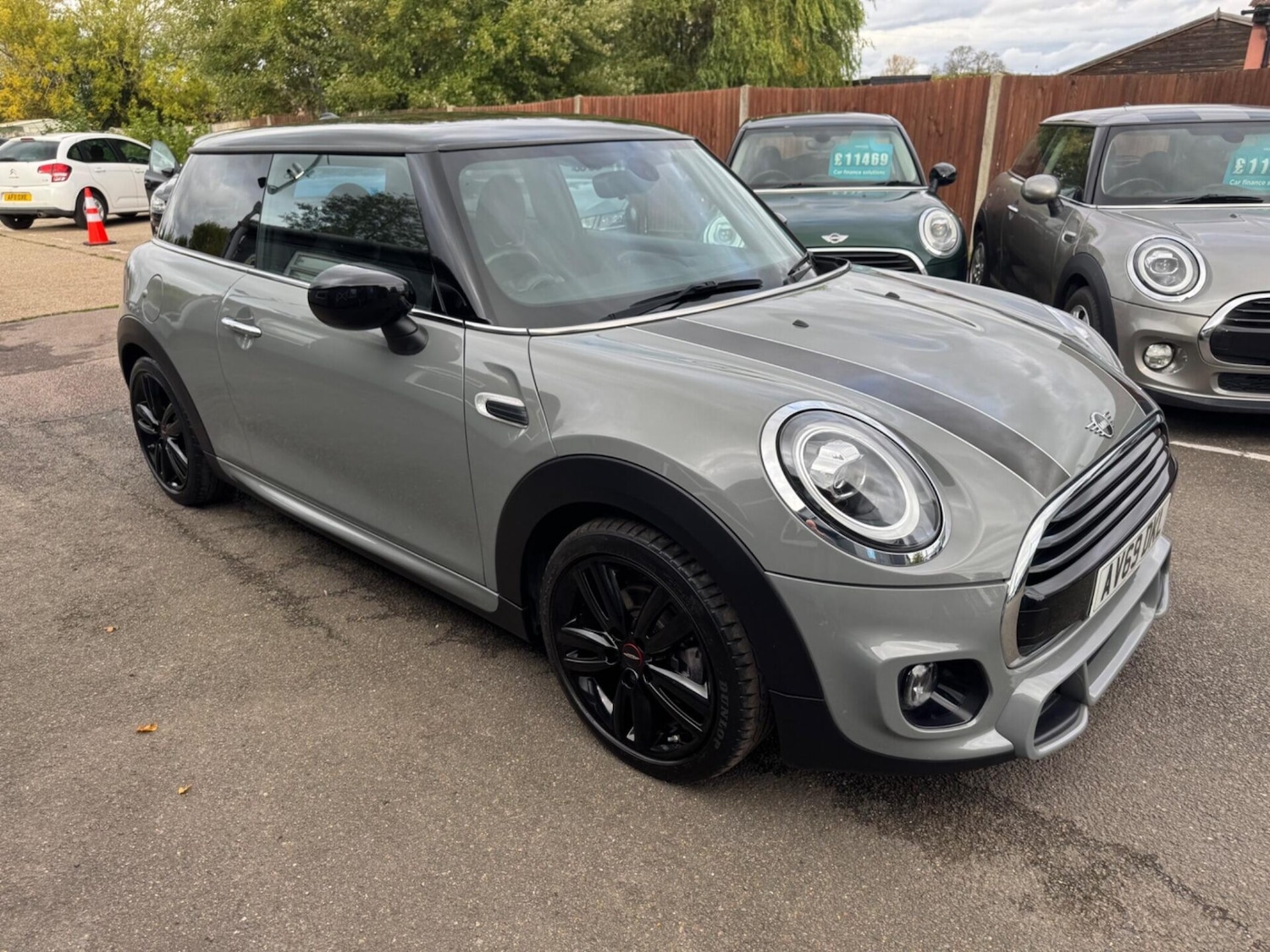 Used MINI Hatch 2019 for sale - 76576597: Photo 1