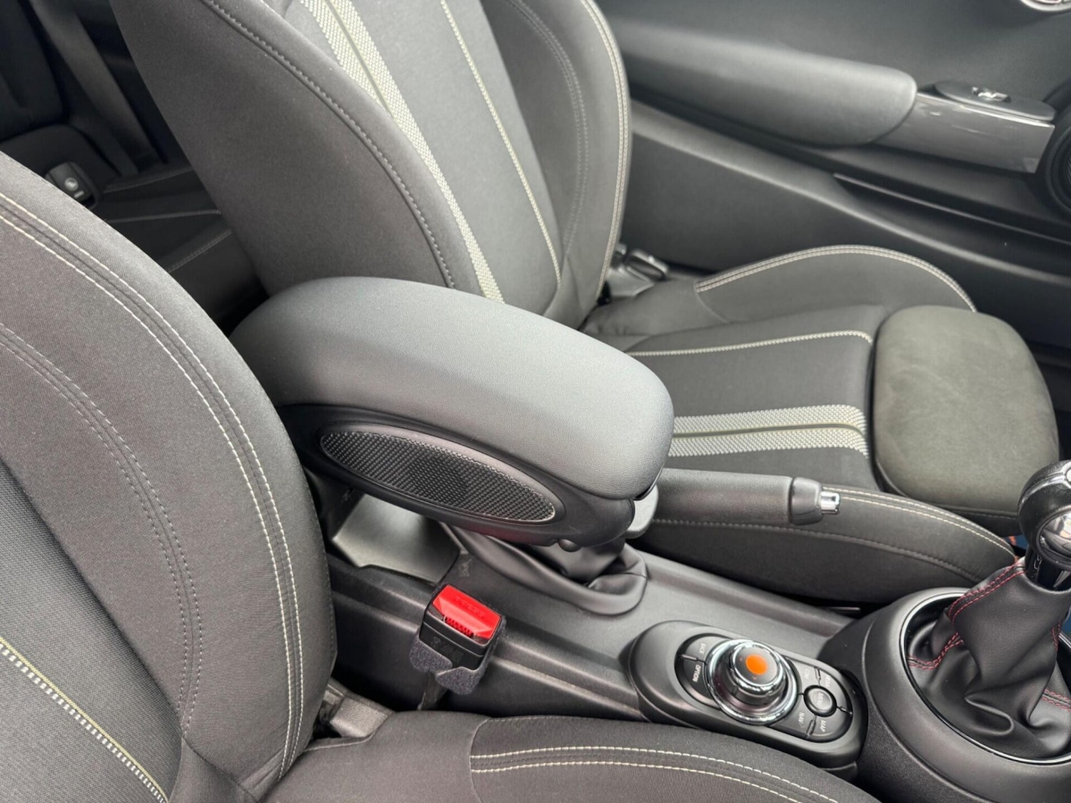 Used MINI Hatch 2019 for sale - 76576597: Photo 17