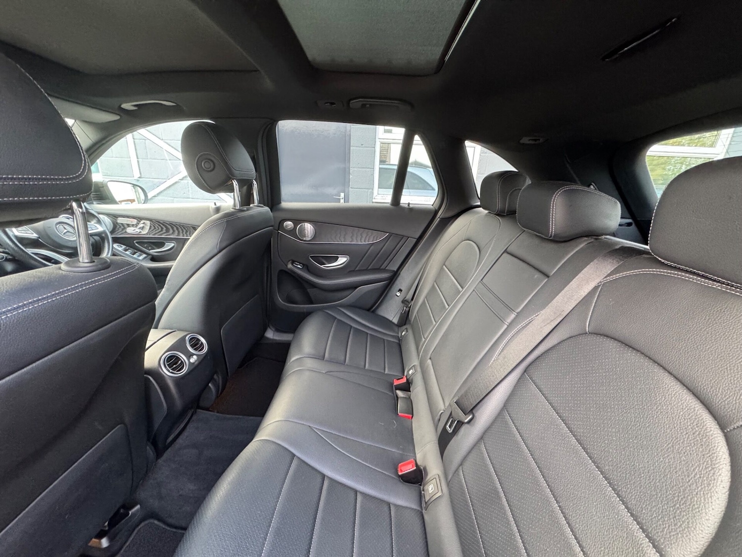 Used Mercedes-Benz GLC 2018 for sale - 76641718: Photo 27