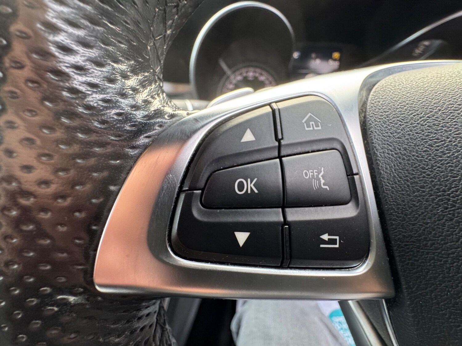 Used Mercedes-Benz GLC 2018 for sale - 76641718: Photo 48