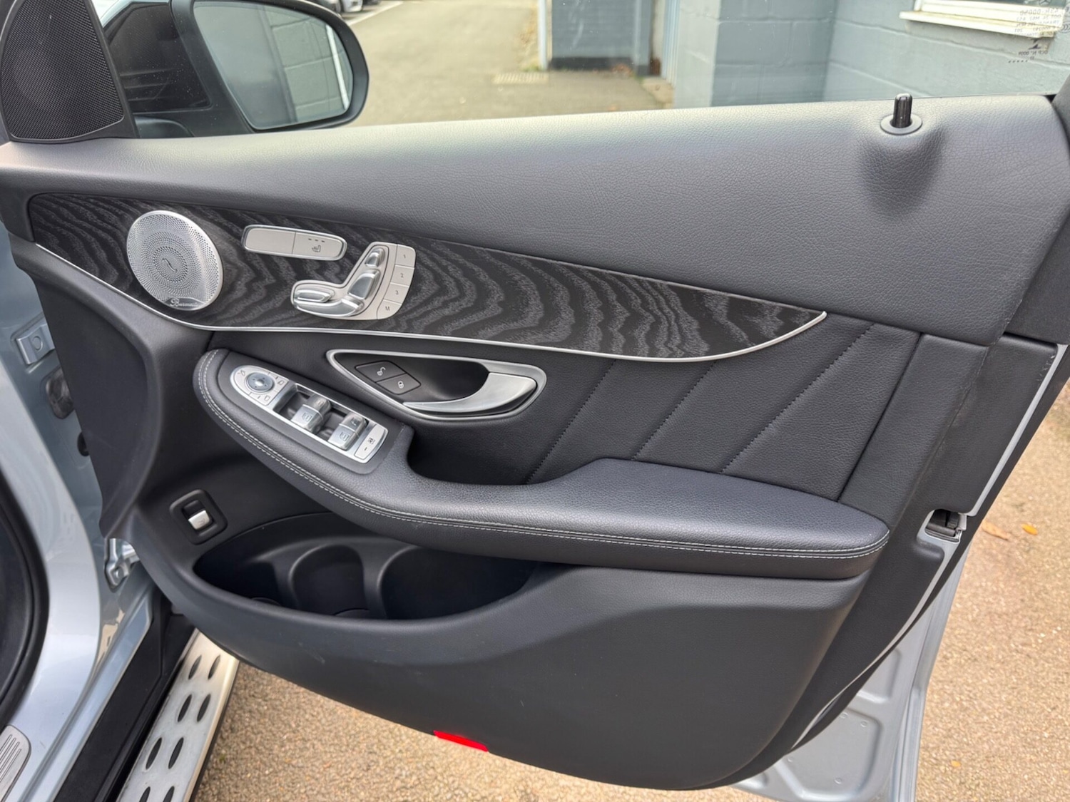 Used Mercedes-Benz GLC 2018 for sale - 76641718: Photo 60