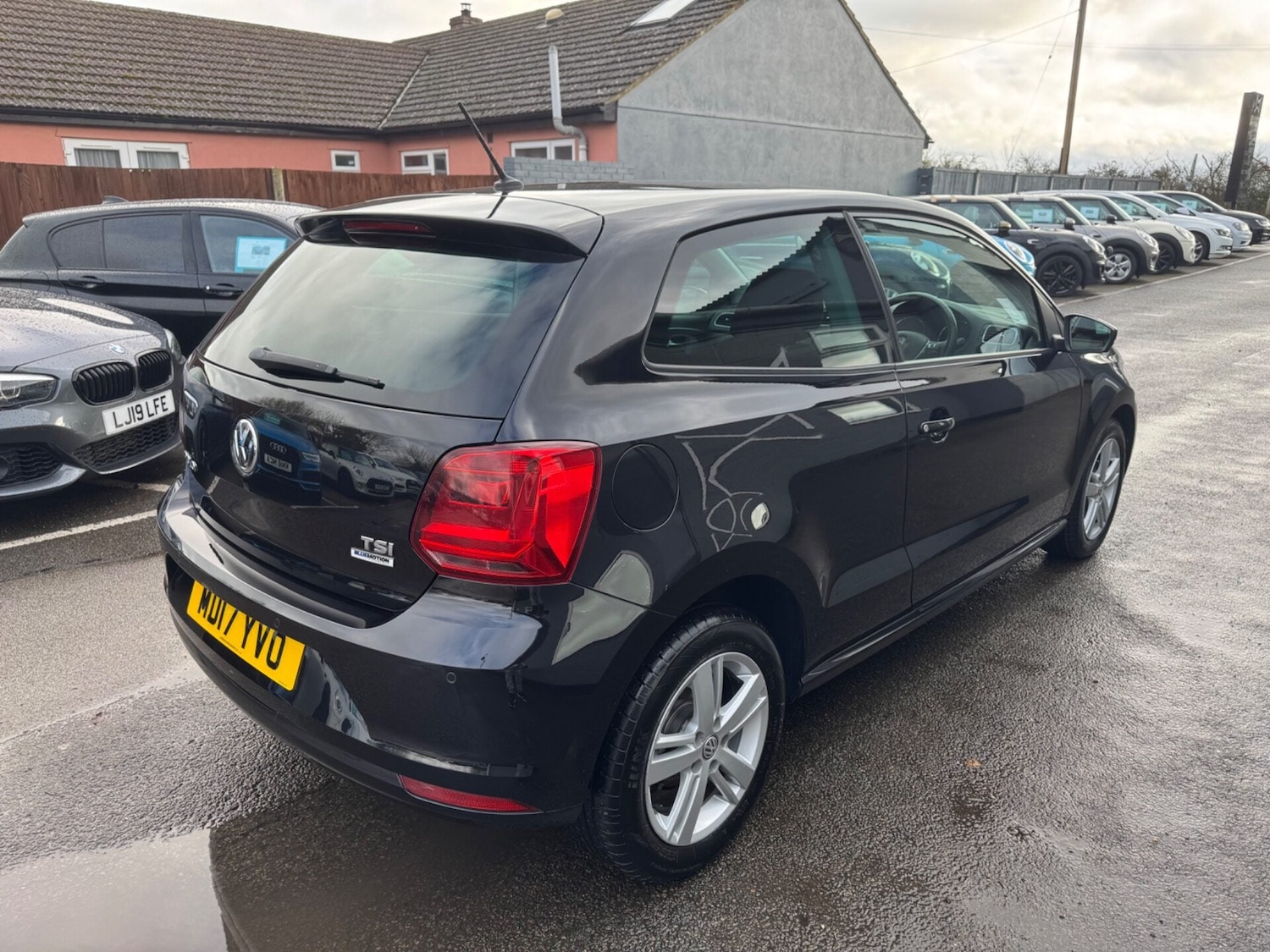 Used Volkswagen Polo 2017 for sale - 77208676: Photo 2