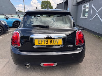 Used MINI Hatch 2019 for sale - 78835337: Photo