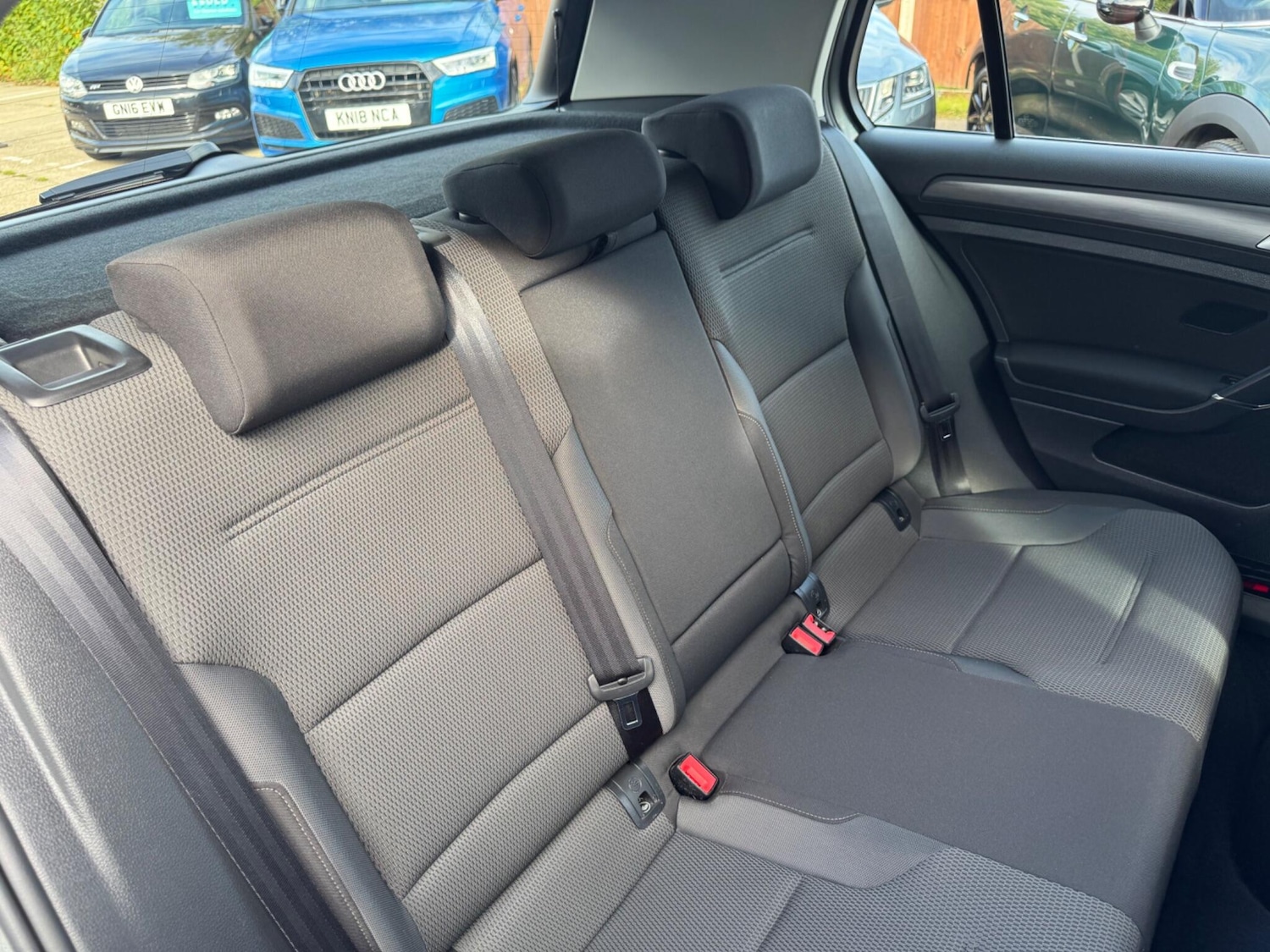 Used Volkswagen Golf 2018 for sale - 76336178: Photo 29