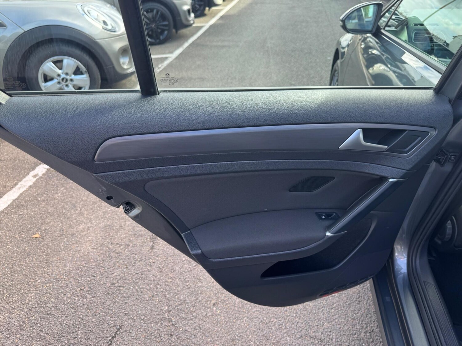 Used Volkswagen Golf 2018 for sale - 76336178: Photo 40