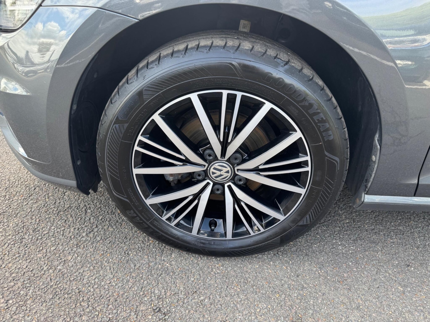 Used Volkswagen Golf 2018 for sale - 76336178: Photo 42