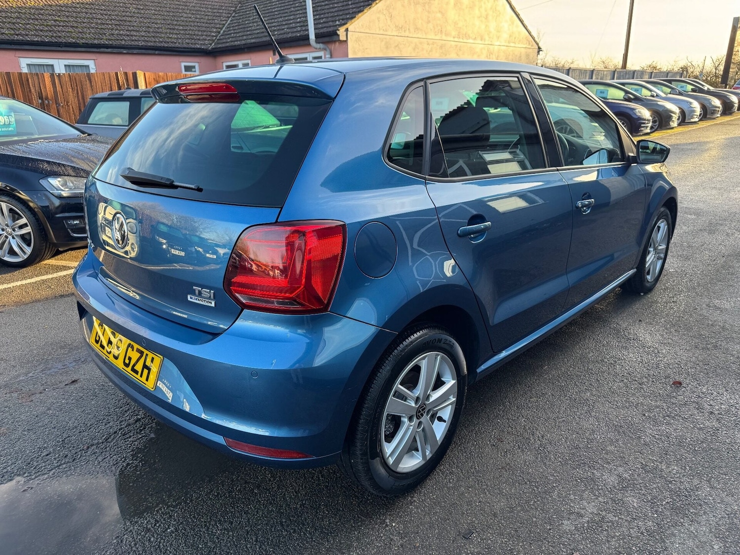 Used Volkswagen Polo 2016 for sale - 77167113: Photo 2
