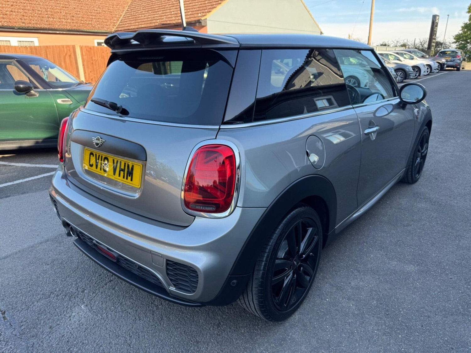 Used MINI Hatch 2018 for sale - 76576614: Photo 2