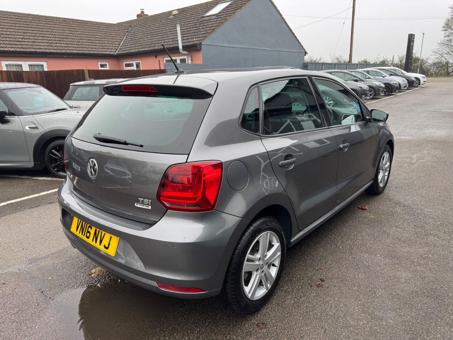 Used Volkswagen Polo 2016 for sale - 76576608: Photo 2