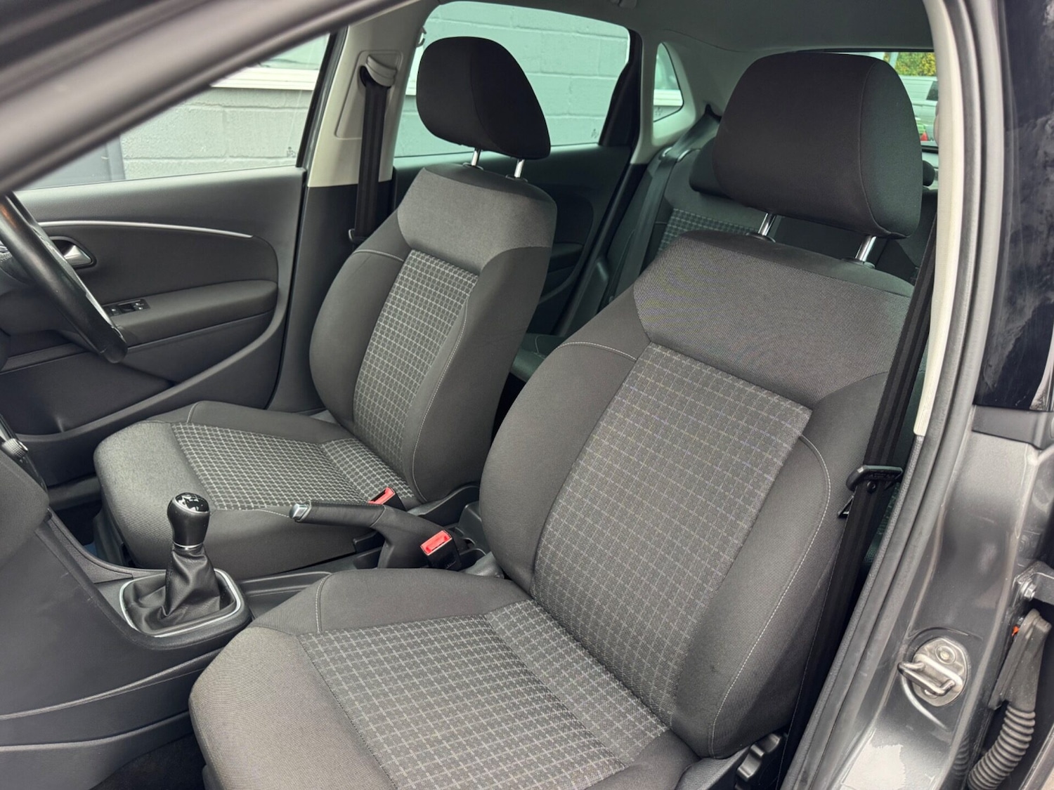 Used Volkswagen Polo 2016 for sale - 76576608: Photo 42