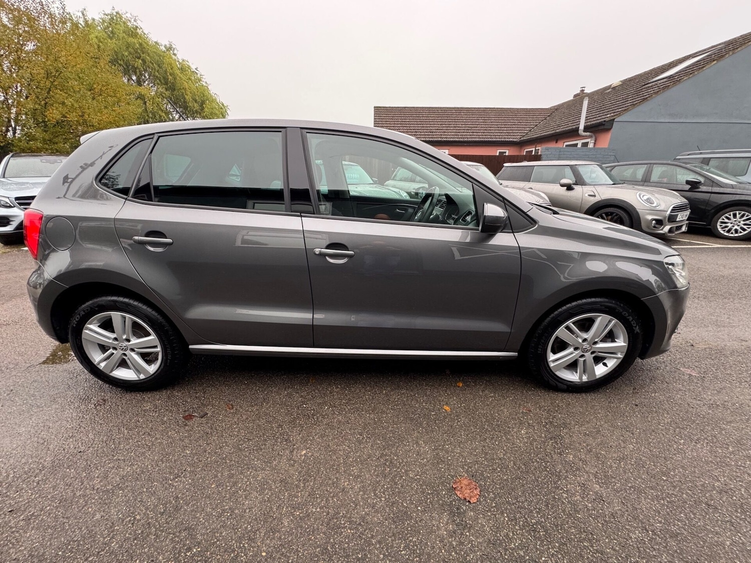 Used Volkswagen Polo 2016 for sale - 76576608: Photo 5