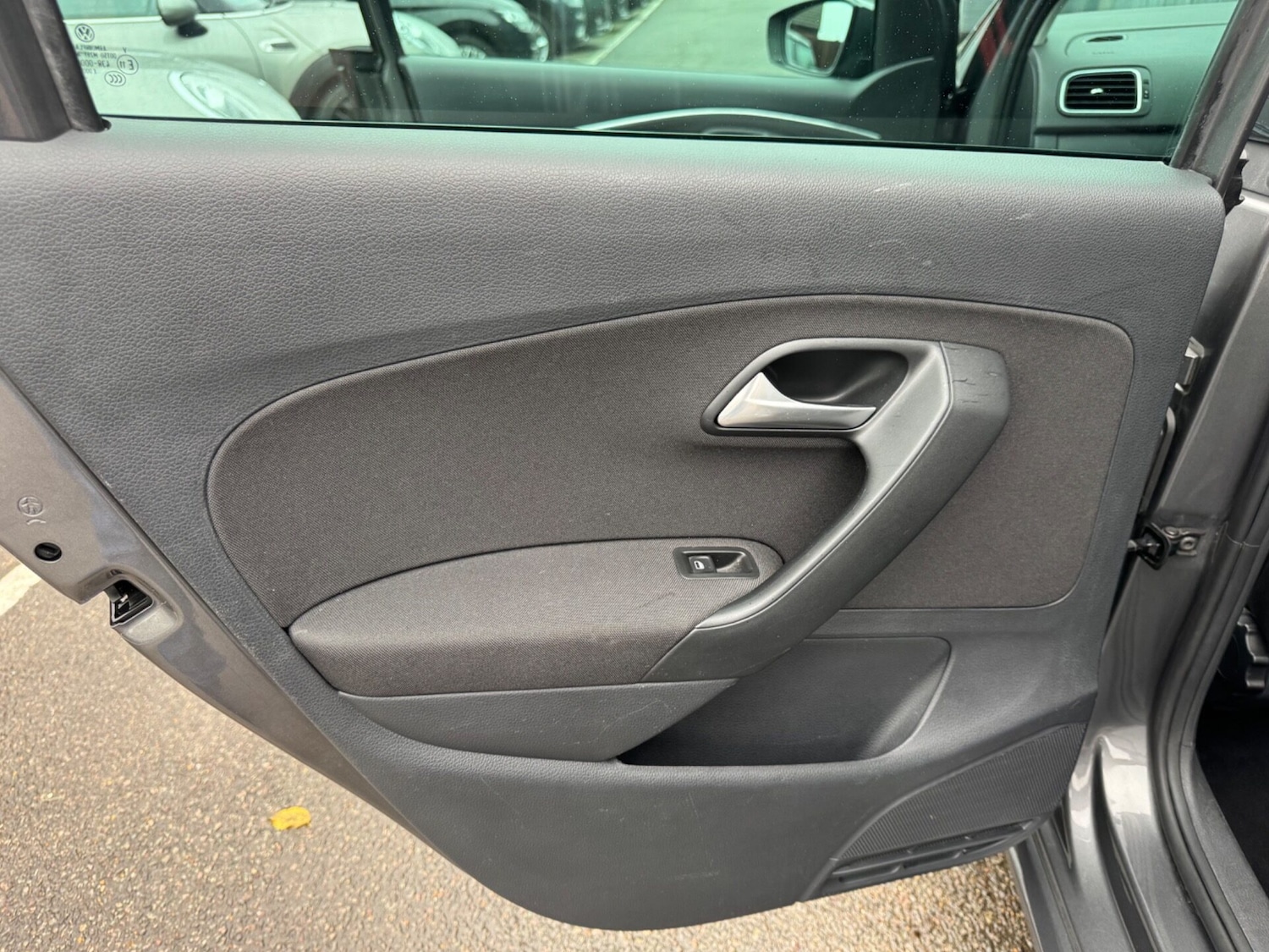 Used Volkswagen Polo 2016 for sale - 76576608: Photo 60