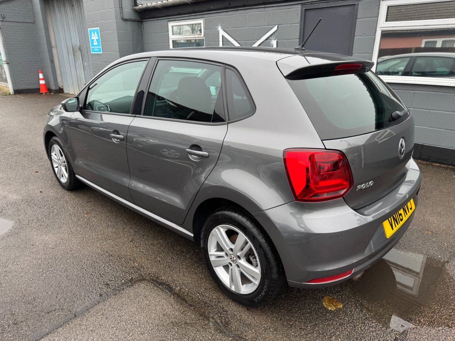 Used Volkswagen Polo 2016 for sale - 76576608: Photo 9