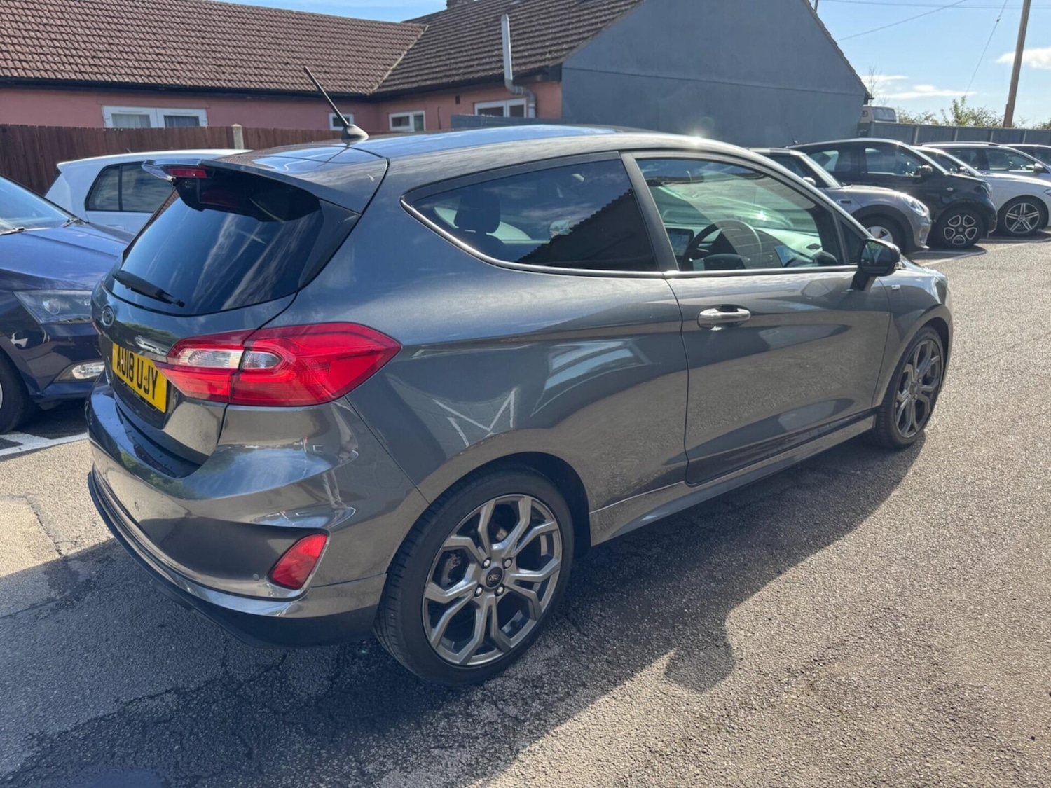 Used Ford Fiesta 2018 for sale - 76576607: Photo 2