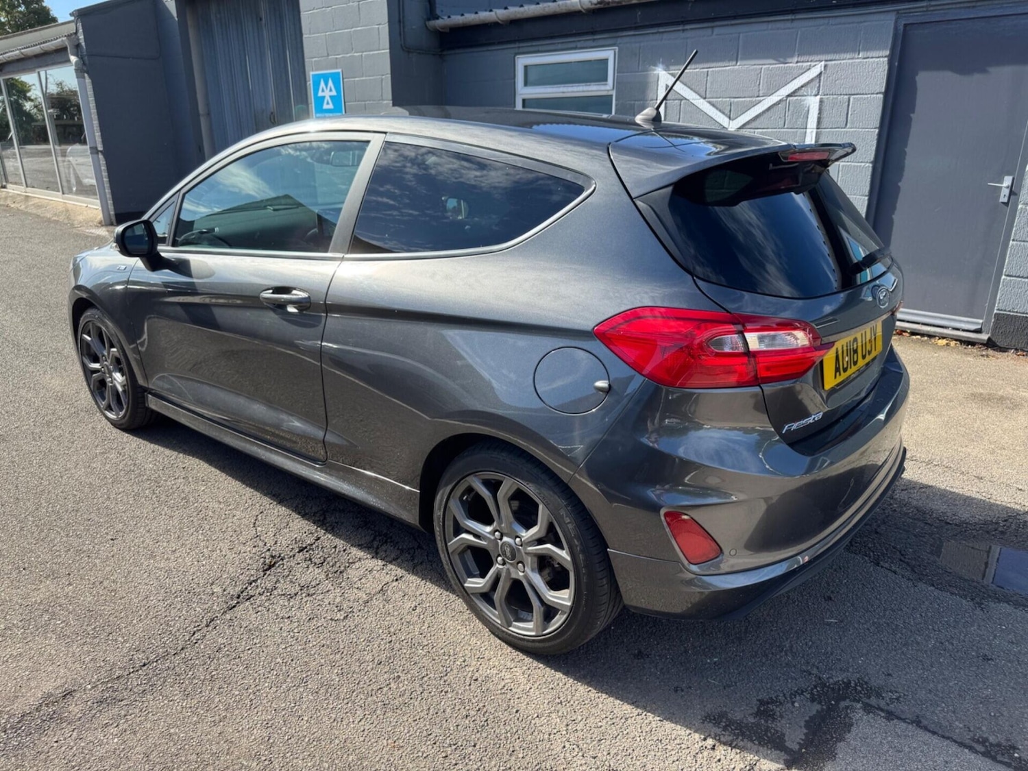 Used Ford Fiesta 2018 for sale - 76576607: Photo 8