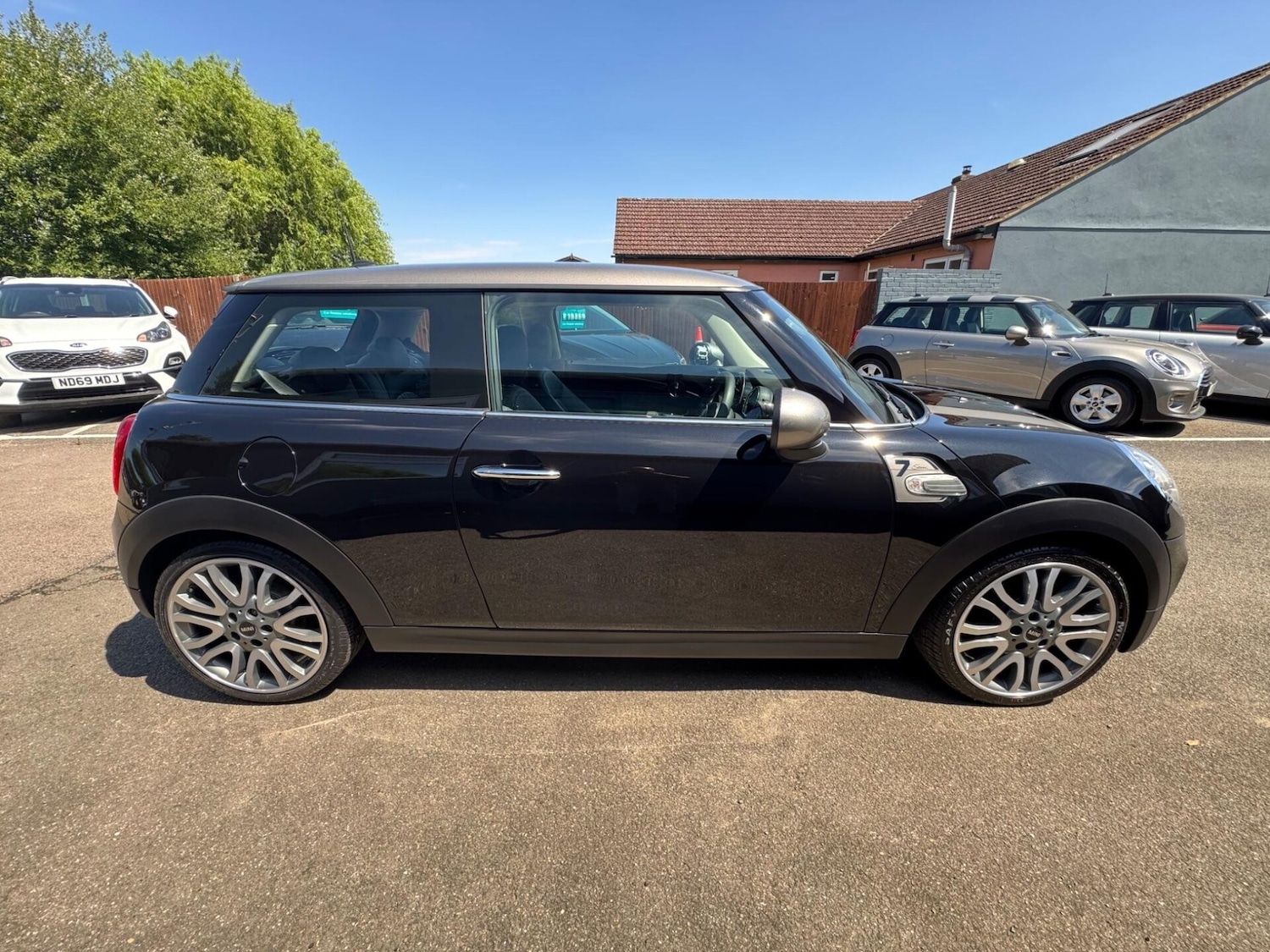 Used MINI Hatch 2017 for sale - 76576603: Photo 8