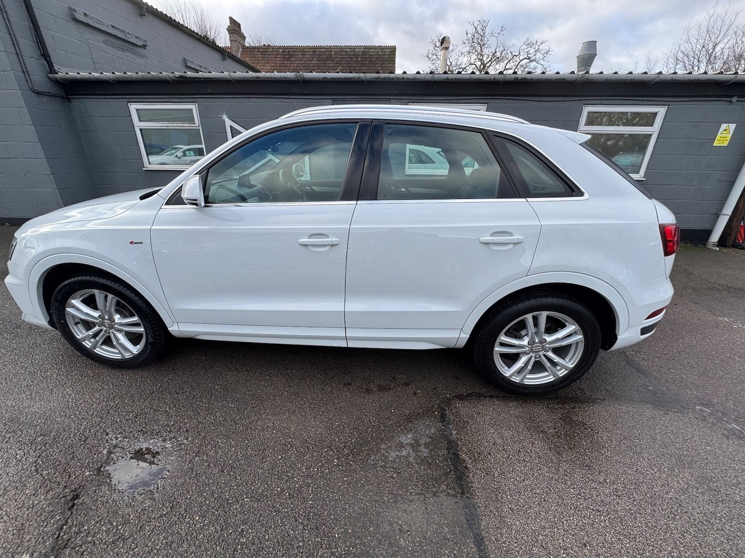 Used Audi Q3 2017 for sale - 77167111: Photo 6