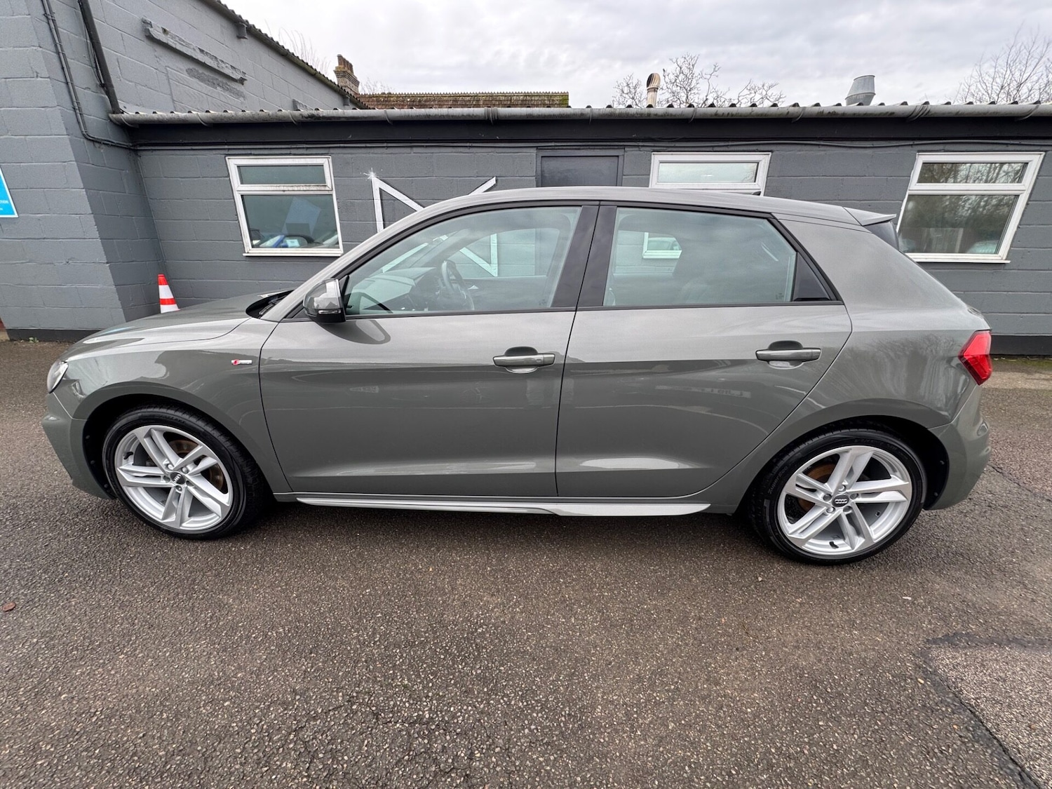 Used Audi A1 2019 for sale - 77368085: Photo 5